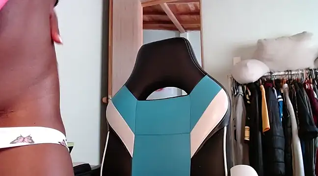 Kalua Brown online show from March 3, 6:44 pm