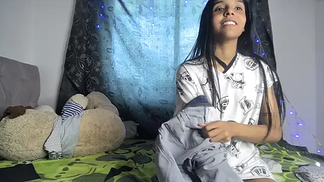 Snapshot of Michi_sexy chatting on December 4, 4:38 pm Michi sexy online show from December 4, 4:38 pm