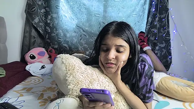 Snapshot of Michi_sexy chatting on December 22, 5:42 pm Michi sexy online show from December 22, 5:42 pm