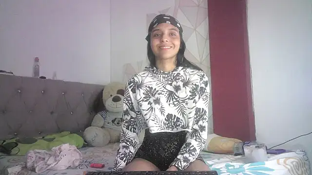 Snapshot of Michi_sexy chatting on March 15, 4:43 pm Michi sexy online show from March 15, 4:43 pm