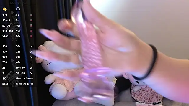 missy taylor  online show from March 21, 8:19 am