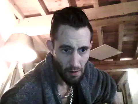 Snapshot of Bigkisslove chatting on February 8, 5:22 am Bigkisslove online show from February 8, 5:22 am