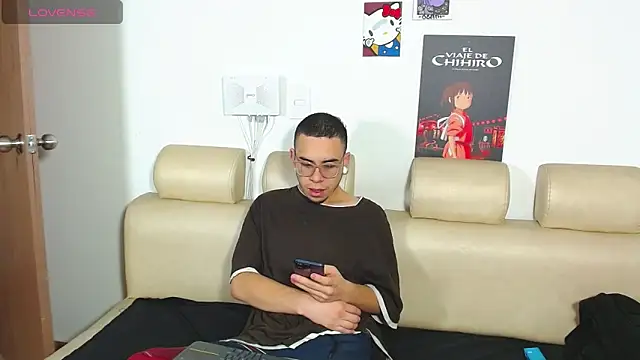 Hot Teens69 online show from March 21, 1:13 am