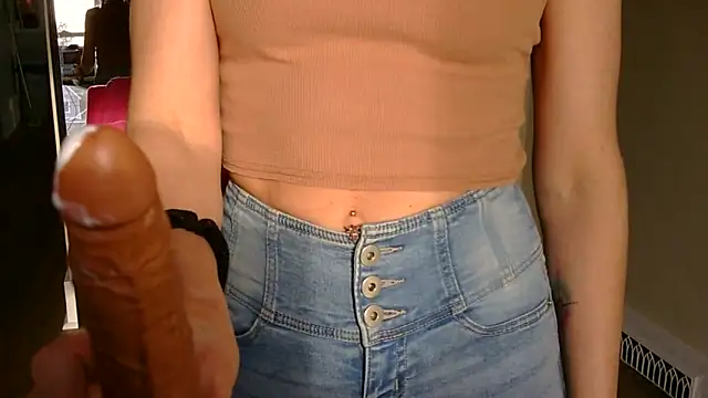 Snapshot of Sexyhottpunani chatting on April 23, 12:29 pm Sexyhottpunani online show from April 23, 12:29 pm