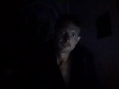 Snapshot of toast843 chatting on March 3, 6:59 am toast843 online show from March 3, 6:59 am