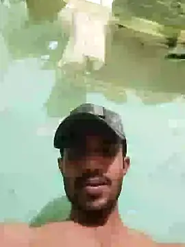 Snapshot of MDROBEL007 chatting on December 22, 2:06 pm MDROBEL007 online show from December 22, 2:06 pm