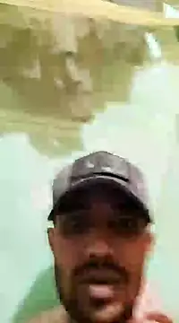 Snapshot of MDROBEL007 chatting on December 23, 4:01 am MDROBEL007 online show from December 23, 4:01 am