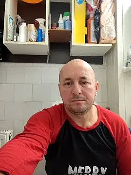 Snapshot of intx800 chatting on January 11, 6:35 am intx800 online show from January 11, 6:35 am