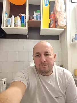 Snapshot of intx800 chatting on January 28, 3:46 pm intx800 online show from January 28, 3:46 pm