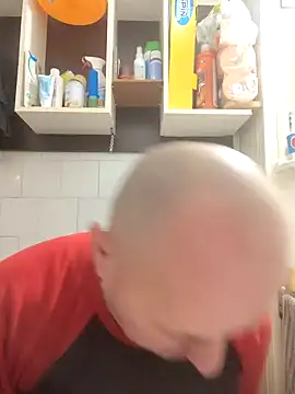 Snapshot of intx800 chatting on February 10, 3:24 am intx800 online show from February 10, 3:24 am