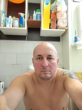 Snapshot of intx800 chatting on February 10, 2:16 pm intx800 online show from February 10, 2:16 pm