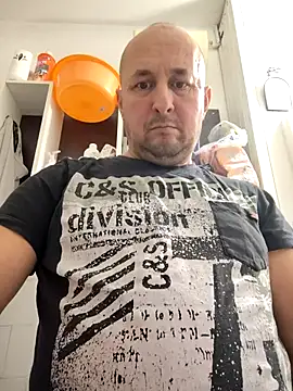 Snapshot of intx800 chatting on October 7, 12:35 pm intx800 online show from October 7, 12:35 pm