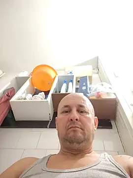 Snapshot of intx800 chatting on October 12, 4:55 am intx800 online show from October 12, 4:55 am