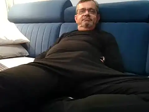 axecoman60 online show from January 31, 7:18 pm