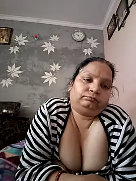 Snapshot of Kavya_kapoor chatting on February 17, 4:53 am Kavya kapoor online show from February 17, 4:53 am