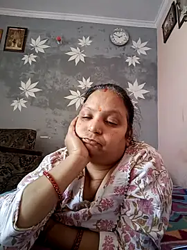Snapshot of Kavya_kapoor chatting on February 18, 8:16 am Kavya kapoor online show from February 18, 8:16 am