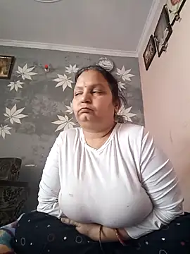 Snapshot of Kavya_kapoor chatting on February 22, 4:40 am Kavya kapoor online show from February 22, 4:40 am
