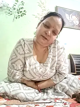 Snapshot of Kavya_kapoor chatting on February 24, 10:04 am Kavya kapoor online show from February 24, 10:04 am