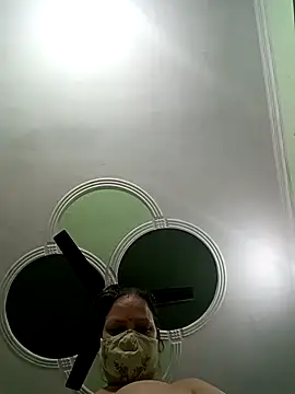 Snapshot of Kavya_kapoor chatting on March 8, 5:49 am Kavya kapoor online show from March 8, 5:49 am