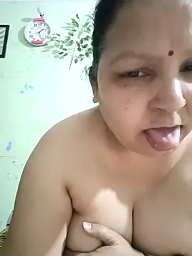 Snapshot of Kavya_kapoor chatting on March 12, 7:57 am Kavya kapoor online show from March 12, 7:57 am