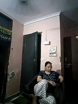 Snapshot of Kavya_kapoor chatting on March 12, 1:08 pm Kavya kapoor online show from March 12, 1:08 pm