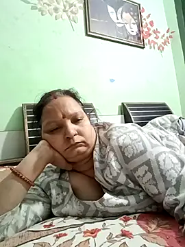 Snapshot of Kavya_kapoor chatting on March 17, 5:05 pm Kavya kapoor online show from March 17, 5:05 pm