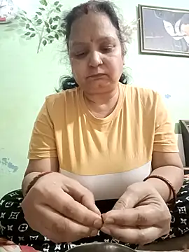 Snapshot of Kavya_kapoor chatting on March 20, 8:31 am Kavya kapoor online show from March 20, 8:31 am