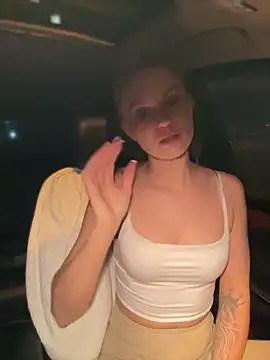 Snapshot of Devill_Angel_ chatting on January 18, 5:15 pm Devill Angel online show from January 18, 5:15 pm