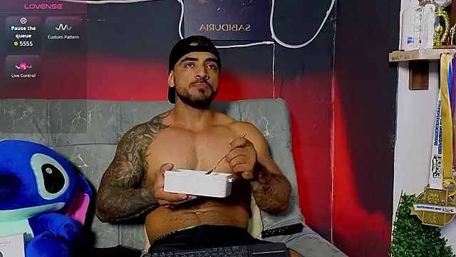 Snapshot of ERIC_HARRISON chatting on January 31, 9:57 pm ERIC HARRISON online show from January 31, 9:57 pm