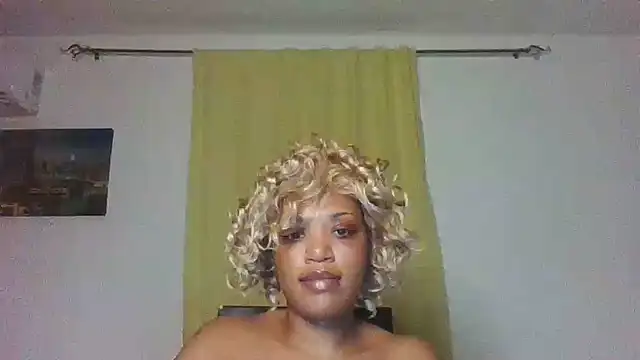Snapshot of thekelliecapri chatting on July 11, 6:27 am thekelliecapri online show from July 11, 6:27 am