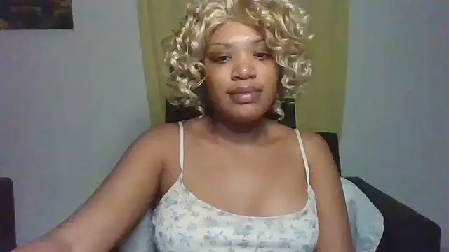 Snapshot of thekelliecapri chatting on July 14, 3:11 am thekelliecapri online show from July 14, 3:11 am