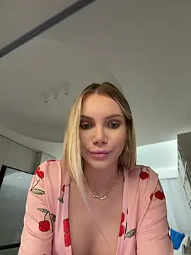 Yvonna One online show from April 19, 2:05 pm