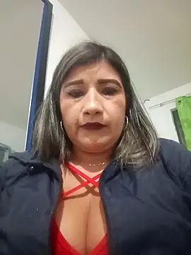 Snapshot of Hannahcandyy chatting on February 15, 2:04 am Hannahcandyy online show from February 15, 2:04 am