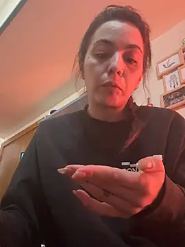 Snapshot of kattleya1407 chatting on February 19, 2:07 am kattleya1407 online show from February 19, 2:07 am