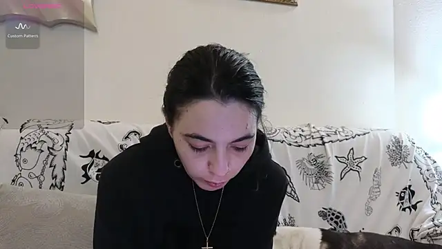 Snapshot of kattleya1407 chatting on May 2, 12:37 am kattleya1407 online show from May 2, 12:37 am