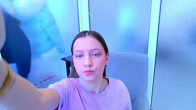 AliceBrayan online show from February 15, 5:30 am