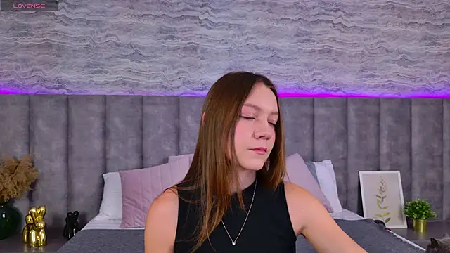 AliceBrayan online show from March 23, 5:10 am