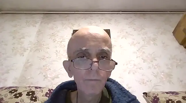 Snapshot of mariusica1@xh chatting on February 5, 3:42 pm mariusica1xh online show from February 5, 3:42 pm