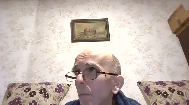 Snapshot of mariusica1@xh chatting on February 7, 7:49 pm mariusica1xh online show from February 7, 7:49 pm
