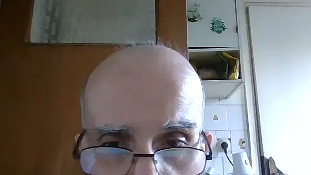 Snapshot of mariusica1@xh chatting on July 10, 4:42 pm mariusica1xh online show from July 10, 4:42 pm