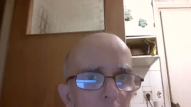 Snapshot of mariusica1@xh chatting on July 12, 10:34 pm mariusica1xh online show from July 12, 10:34 pm