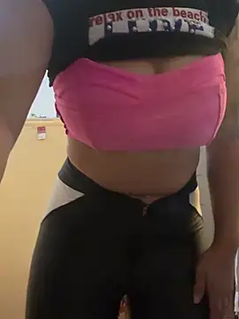 Snapshot of Gabizinhagirls chatting on March 4, 10:46 am Gabizinhagirls online show from March 4, 10:46 am