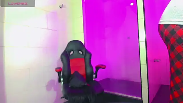 nicol gill  online show from February 20, 11:42 am