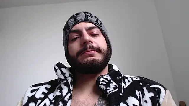 Snapshot of thomas_gun chatting on February 16, 2:57 pm thomas gun online show from February 16, 2:57 pm