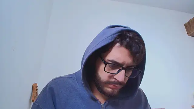 Snapshot of thomas_gun chatting on February 18, 8:38 pm thomas gun online show from February 18, 8:38 pm