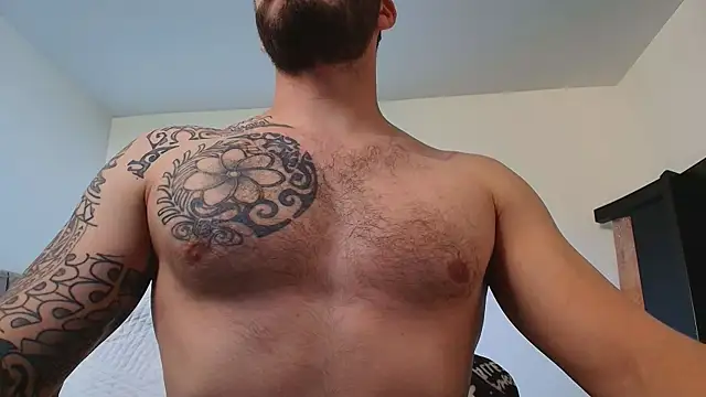 Snapshot of thomas_gun chatting on February 26, 2:49 pm thomas gun online show from February 26, 2:49 pm