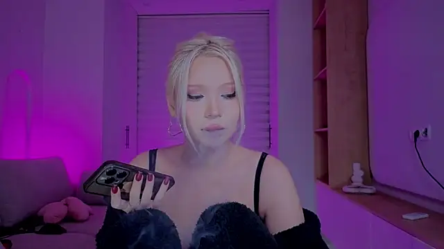 RileyMee online show from November 4, 12:32 am