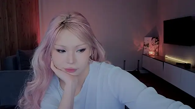 RileyMee online show from April 10, 4:06 am