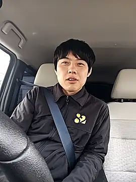 whitebriefboy online show from March 12, 11:44 pm