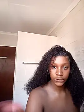 Snapshot of Candy_Love_18 chatting on December 4, 7:17 am Candy Love 18 online show from December 4, 7:17 am